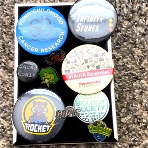 Random stuff buttons and pins